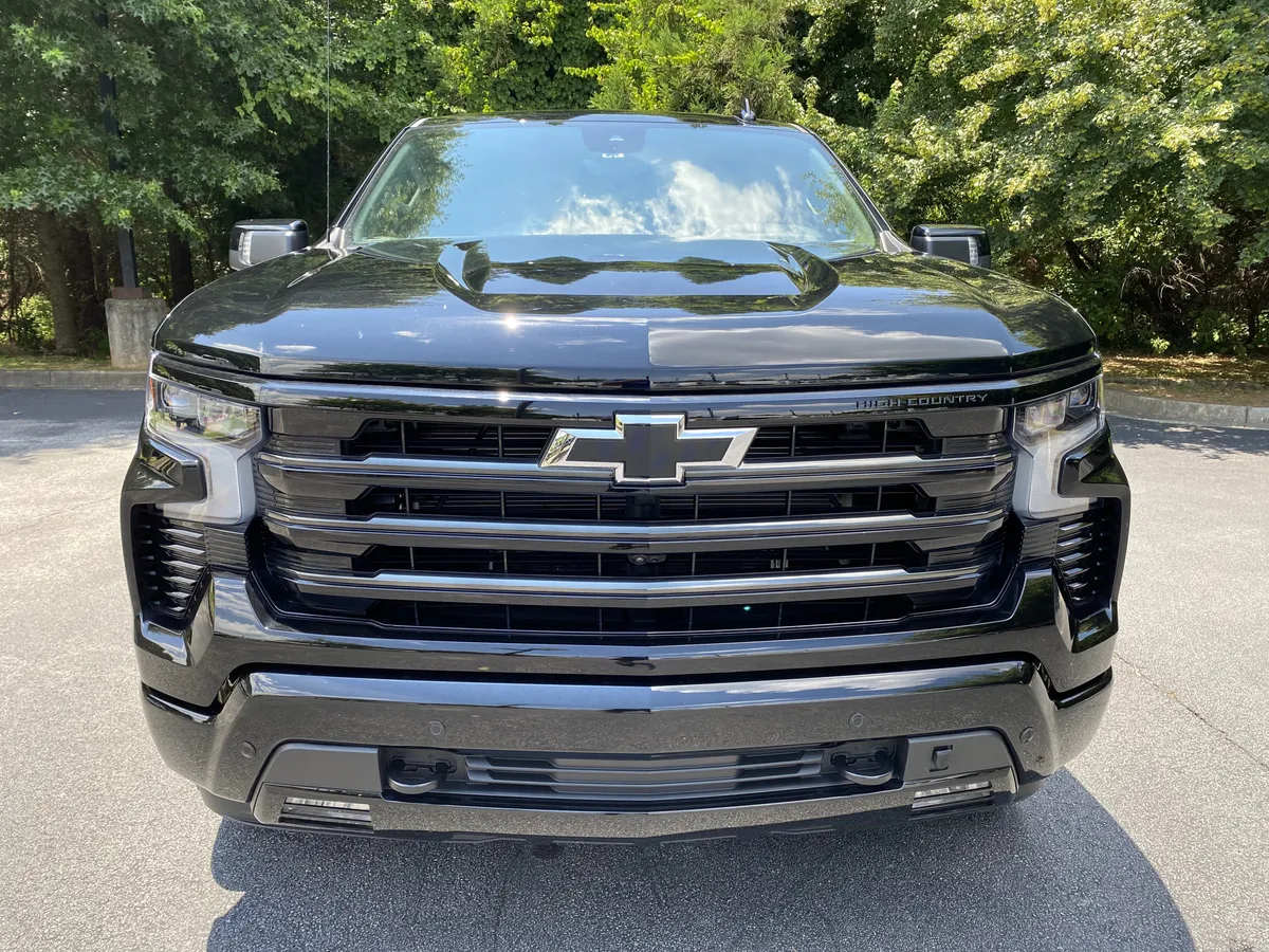 2025 Chevrolet Silverado 1500 High Country thumbnail 2