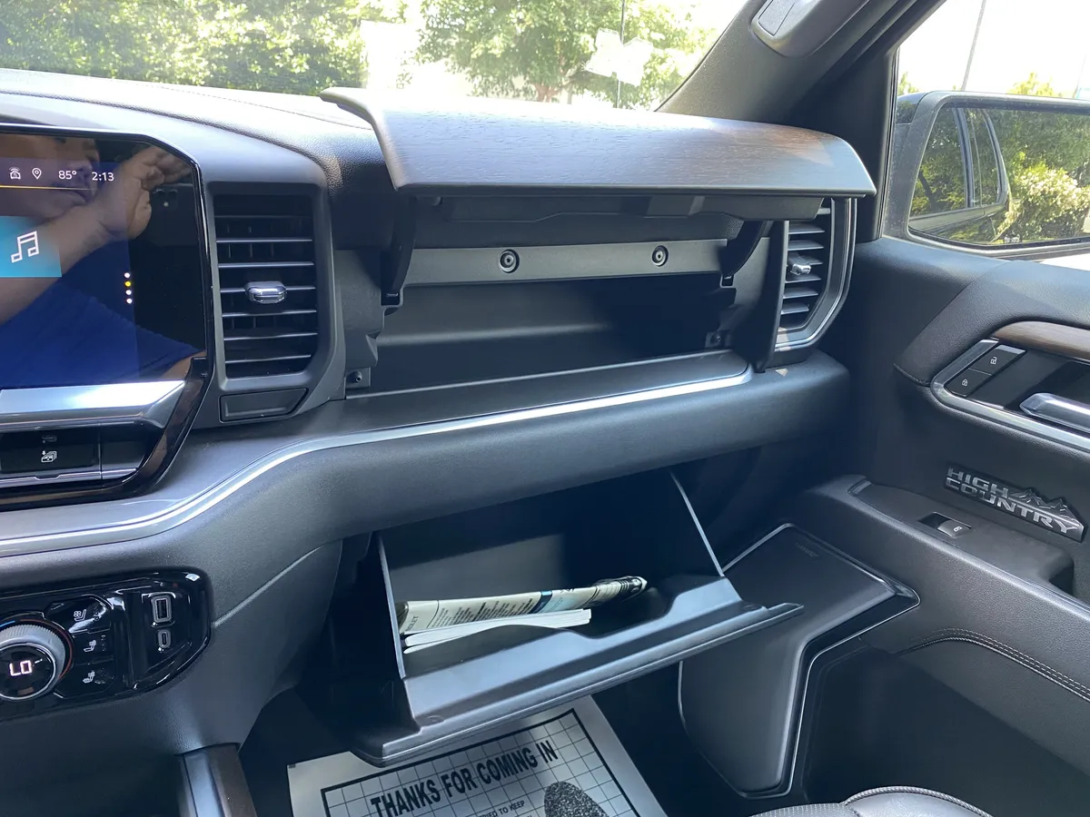 2025 Chevrolet Silverado 1500 High Country thumbnail 32
