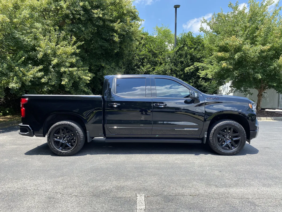 2025 Chevrolet Silverado 1500 High Country thumbnail 9
