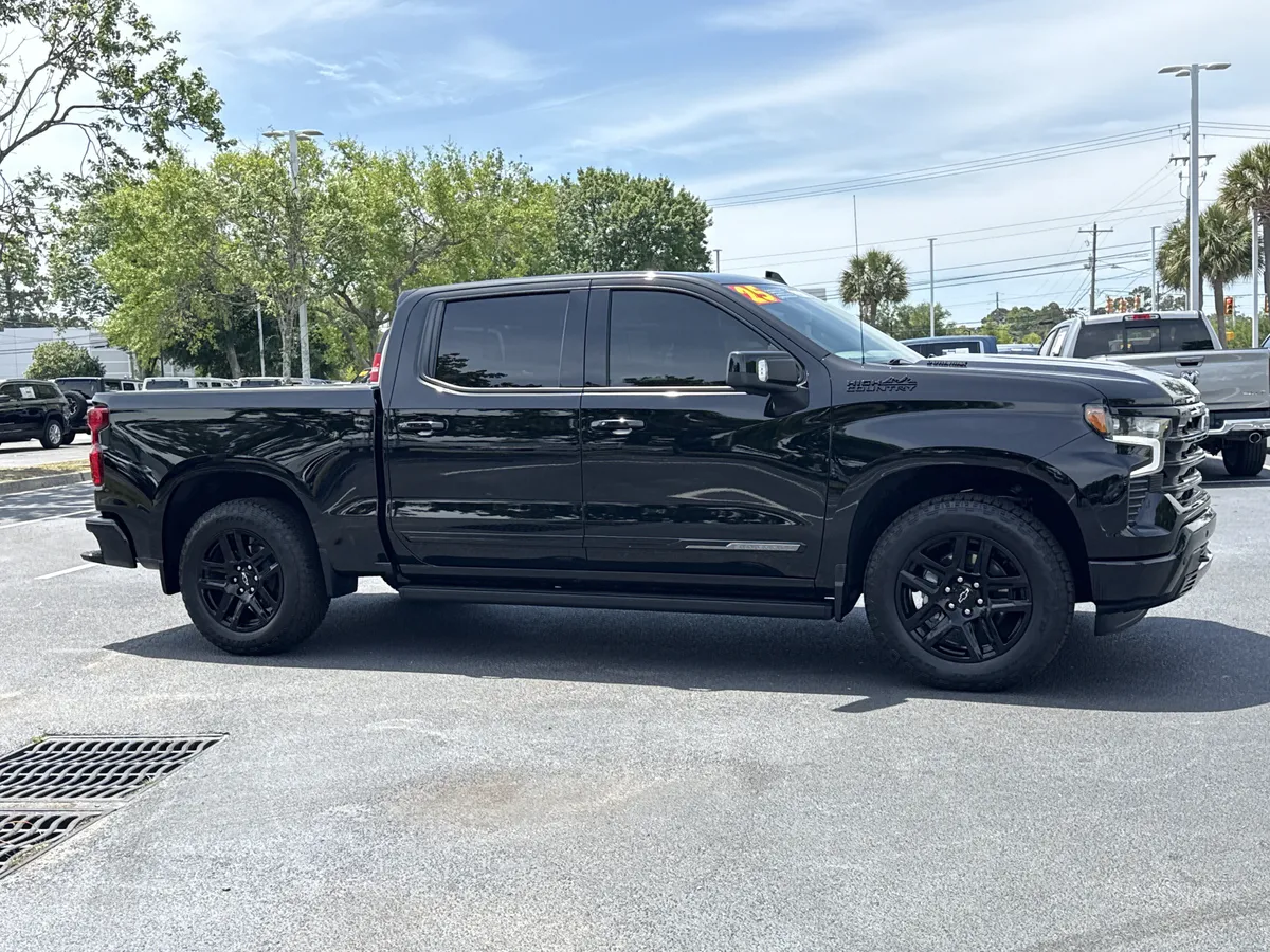 2025 Chevrolet Silverado 1500 High Country thumbnail 10
