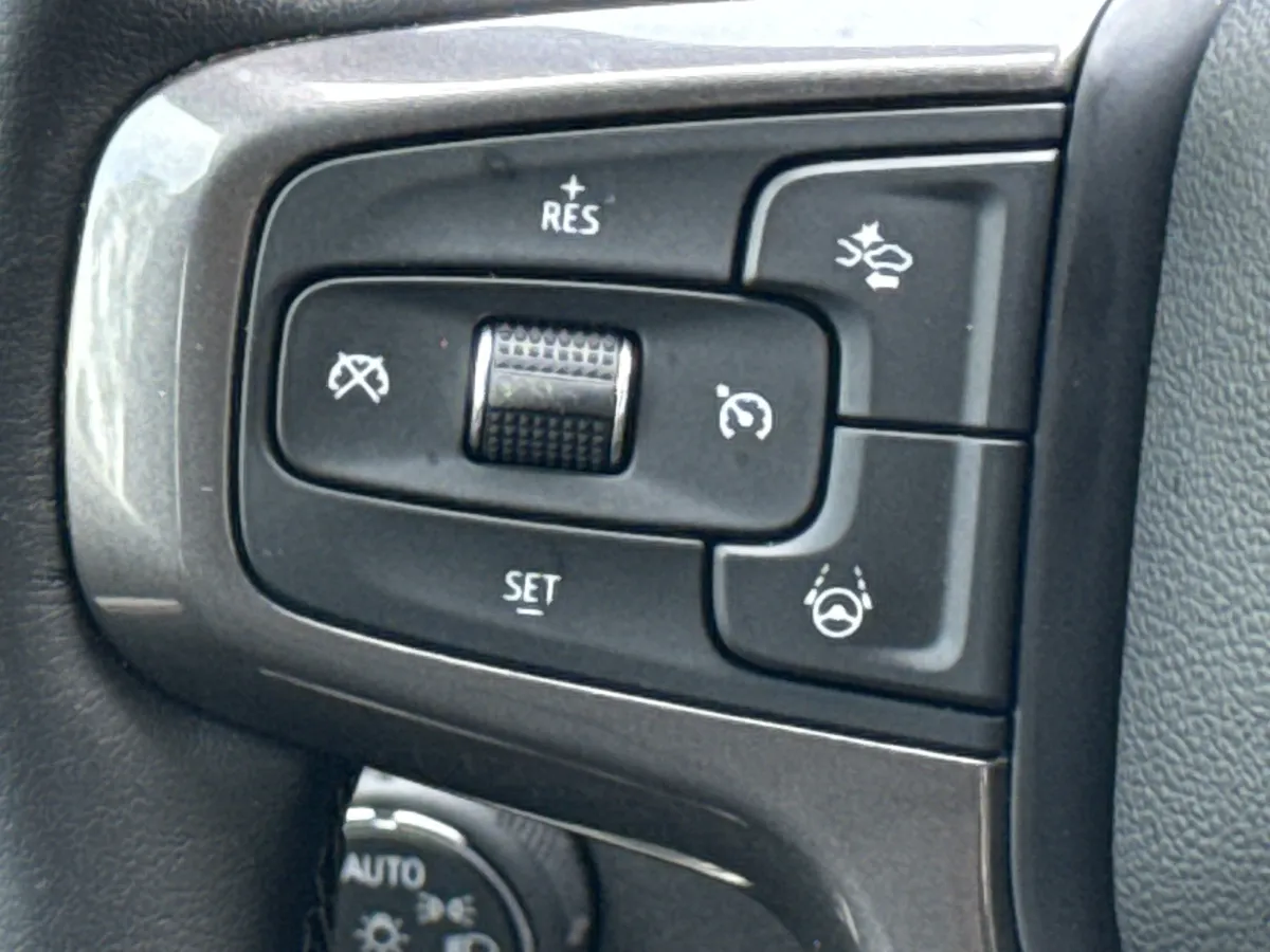 2025 Chevrolet Silverado 1500 High Country thumbnail 18