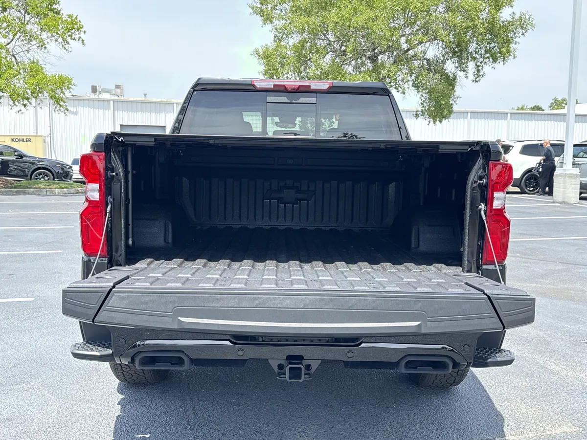 2025 Chevrolet Silverado 1500 High Country thumbnail 31