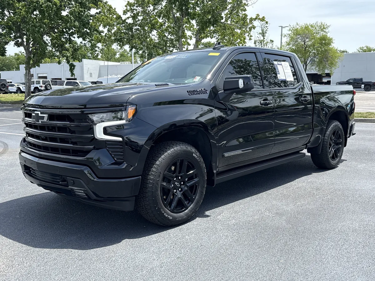 2025 Chevrolet Silverado 1500 High Country thumbnail 4