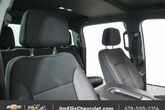 2025 Chevrolet Silverado 1500 LT thumbnail 18