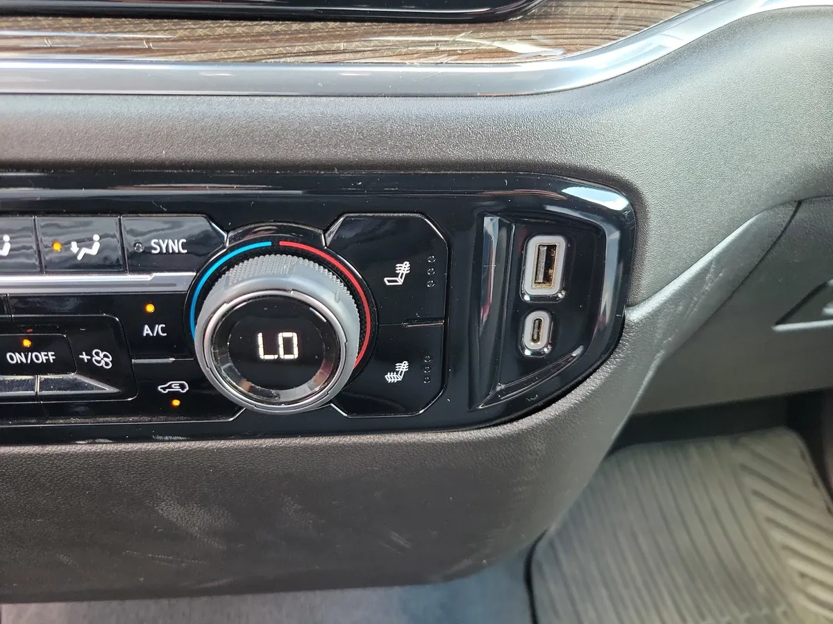 2025 Chevrolet Silverado 1500 LT w/1LT thumbnail 13