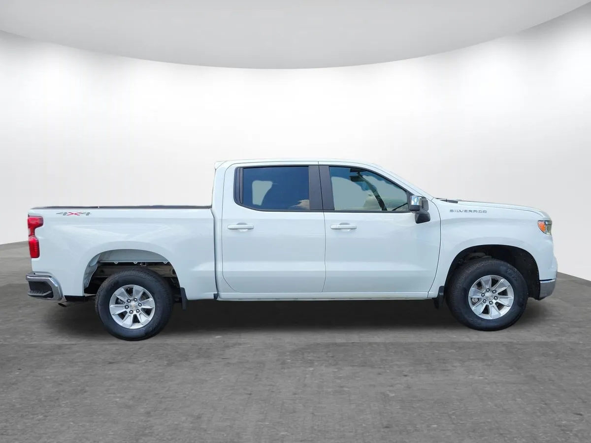 2025 Chevrolet Silverado 1500 LT w/1LT thumbnail 2