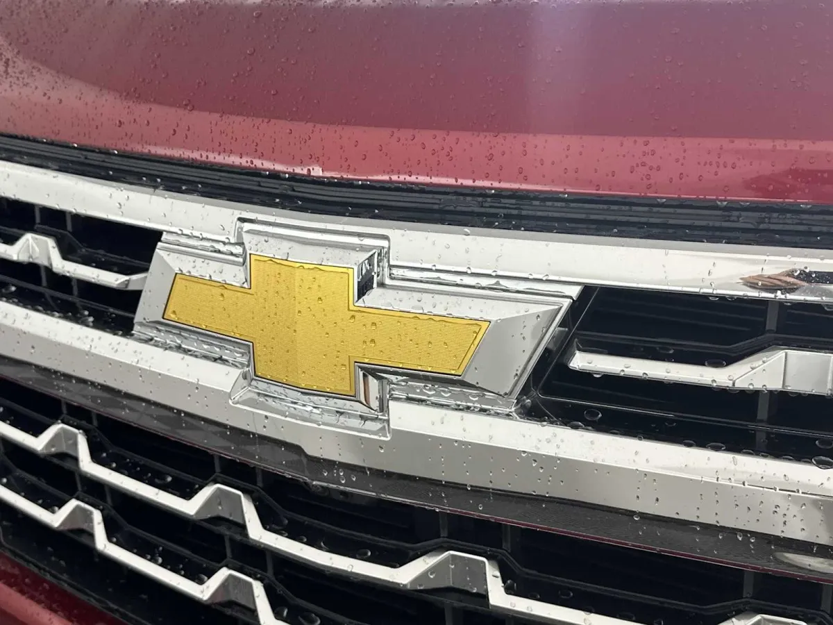 2025 Chevrolet Silverado 1500 LTZ thumbnail 14
