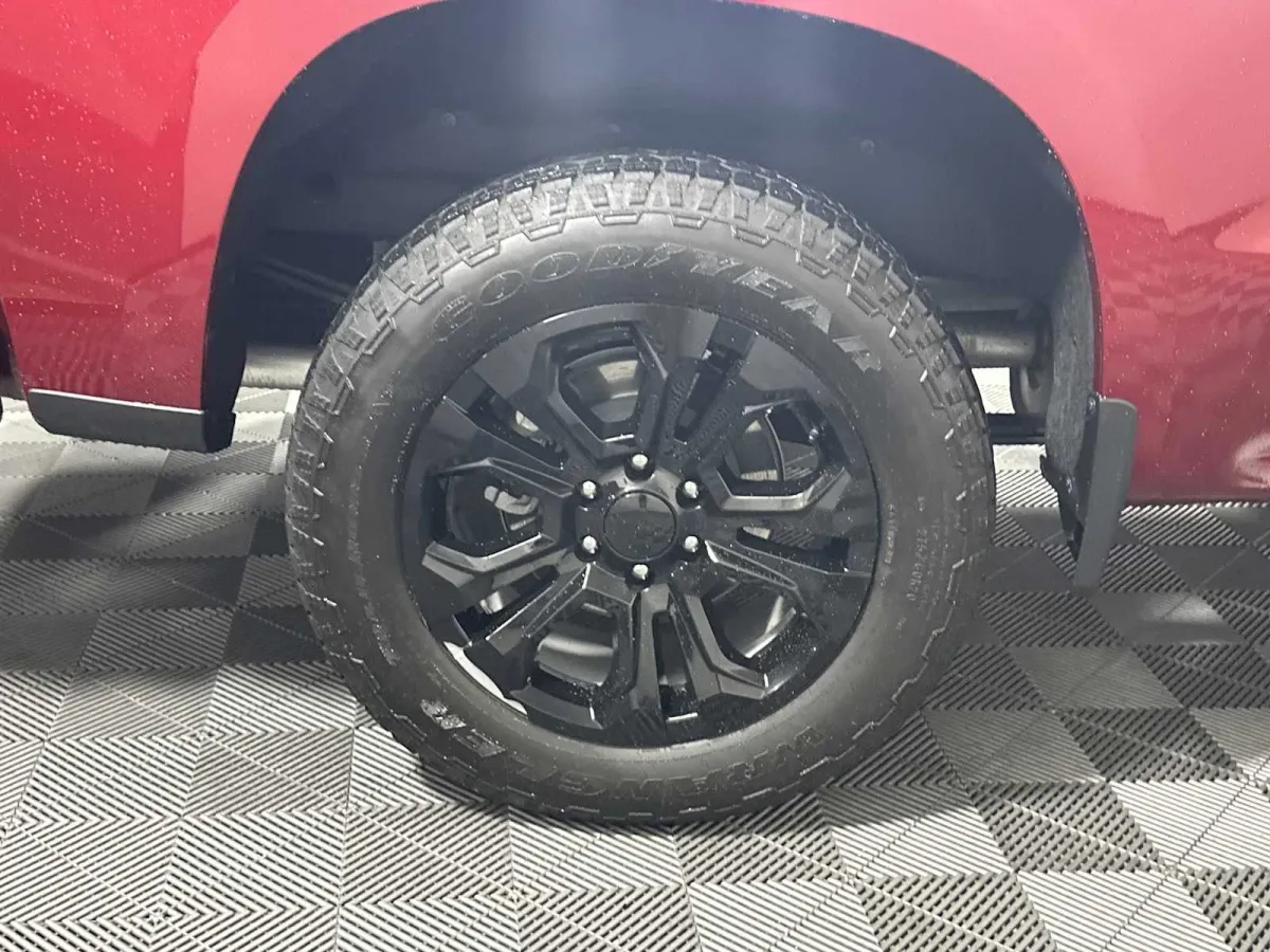 2025 Chevrolet Silverado 1500 LTZ thumbnail 22