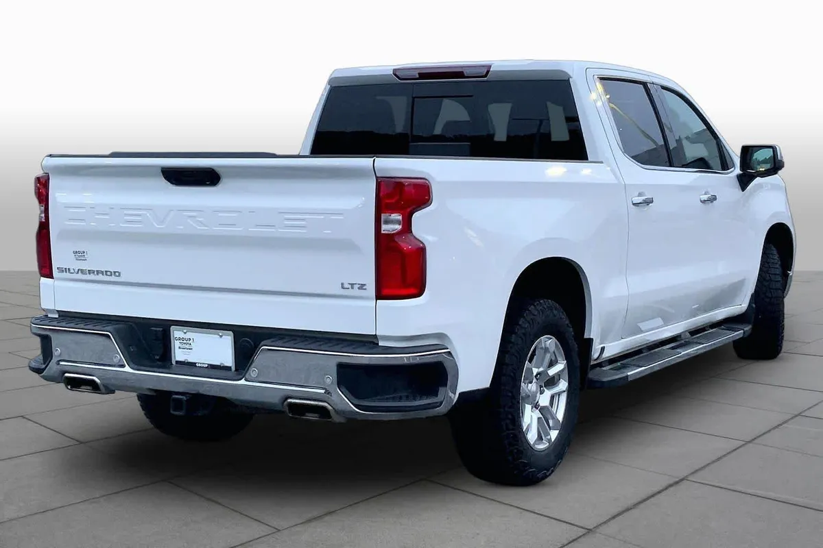2025 Chevrolet Silverado 1500 LTZ thumbnail 13