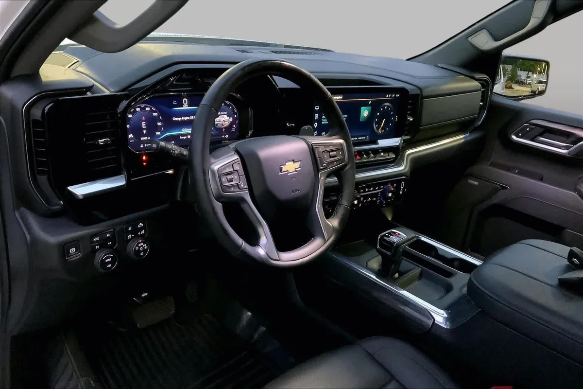2025 Chevrolet Silverado 1500 LTZ thumbnail 17
