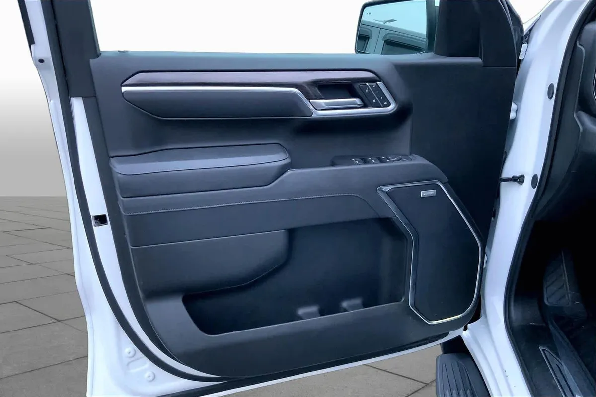2025 Chevrolet Silverado 1500 LTZ thumbnail 21