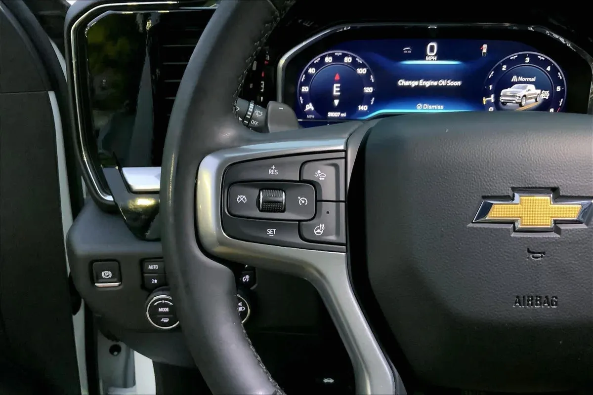 2025 Chevrolet Silverado 1500 LTZ thumbnail 23