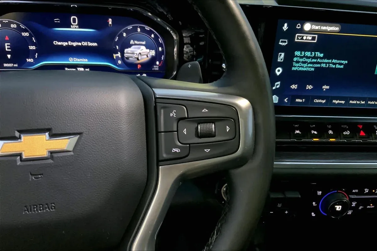 2025 Chevrolet Silverado 1500 LTZ thumbnail 24