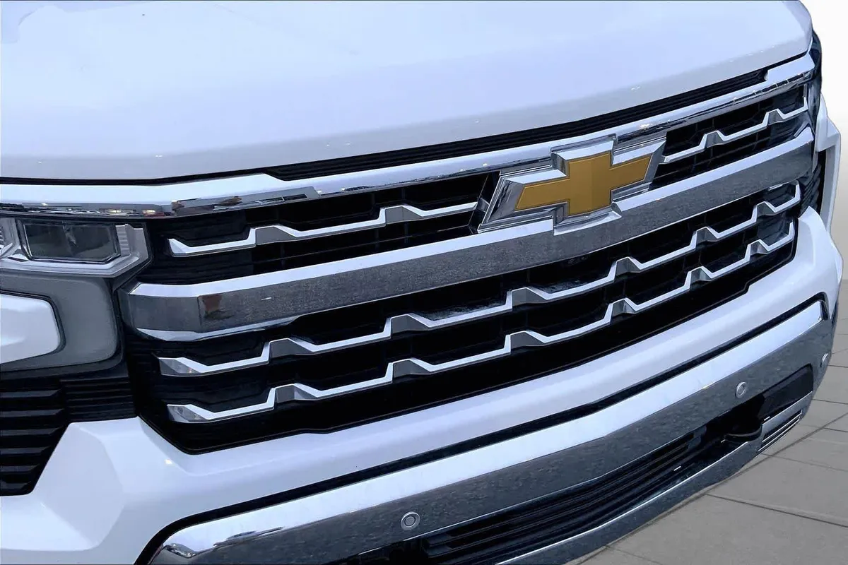 2025 Chevrolet Silverado 1500 LTZ thumbnail 29