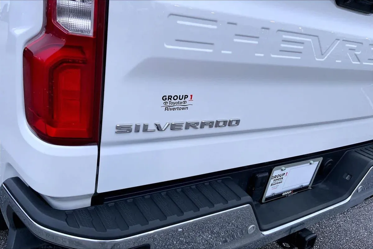 2025 Chevrolet Silverado 1500 LTZ thumbnail 30