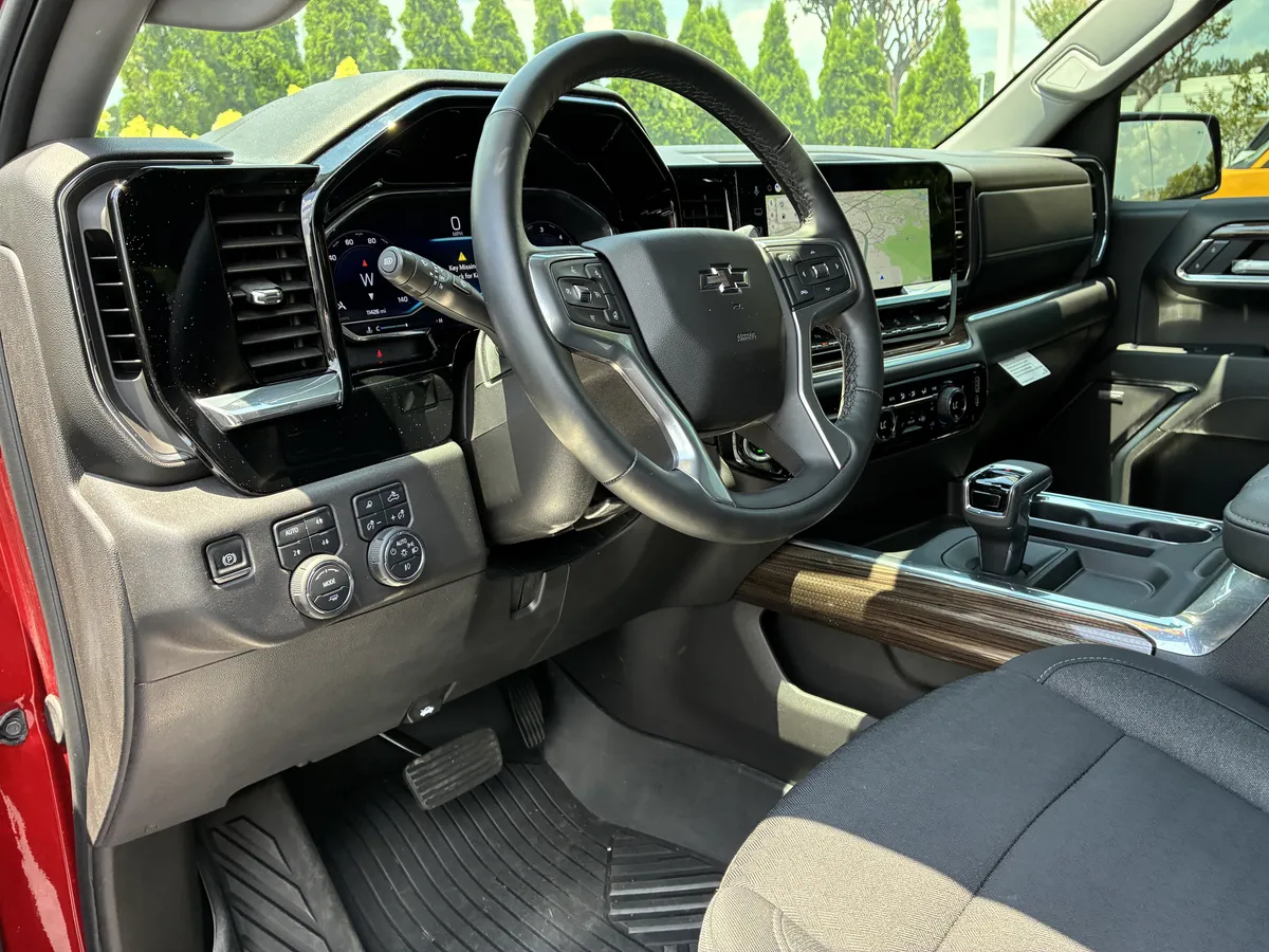 2025 Chevrolet Silverado 1500 RST thumbnail 22