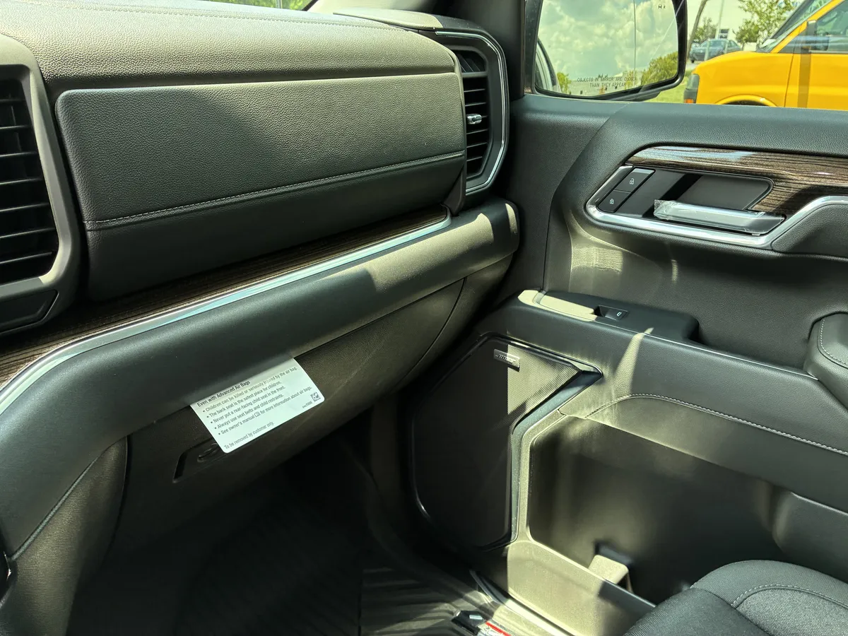 2025 Chevrolet Silverado 1500 RST thumbnail 36