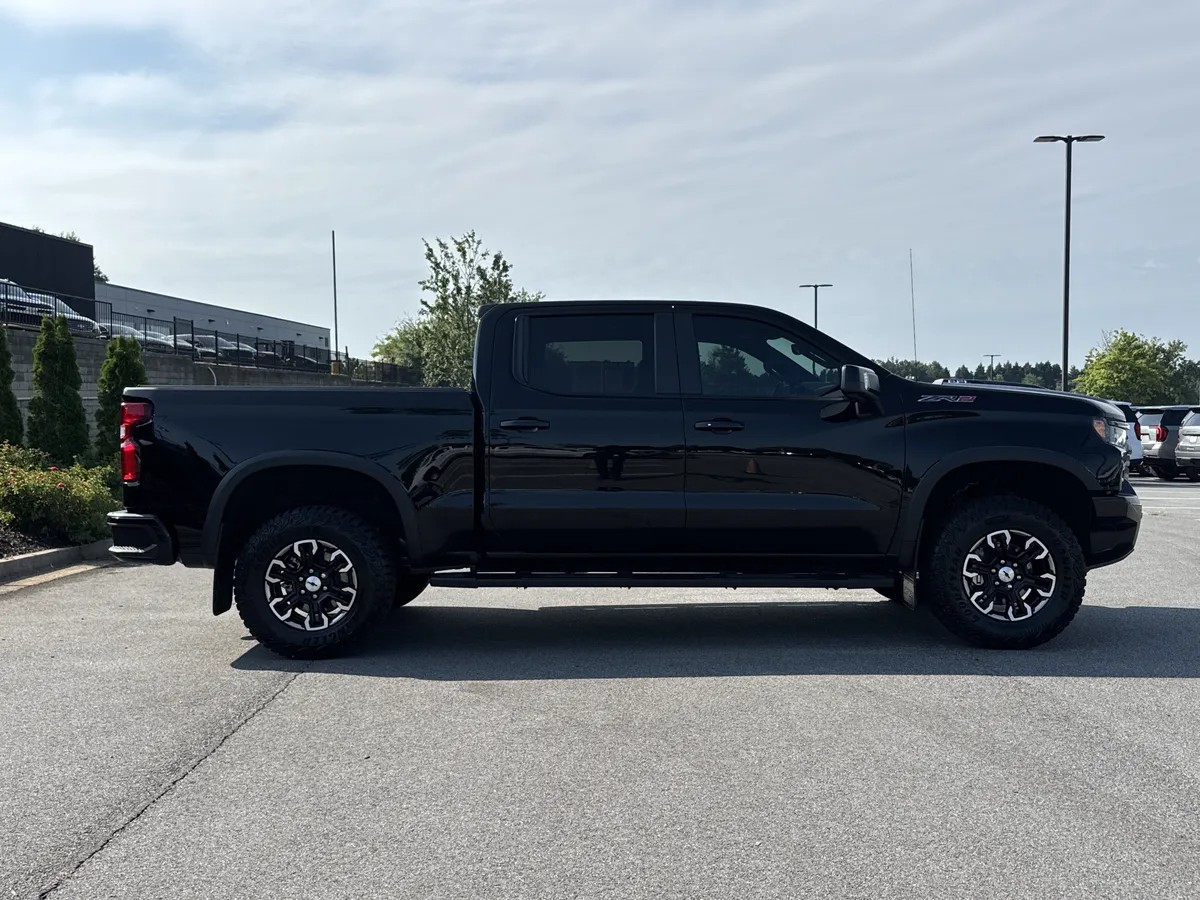 2025 Chevrolet Silverado 1500 ZR2 thumbnail 10