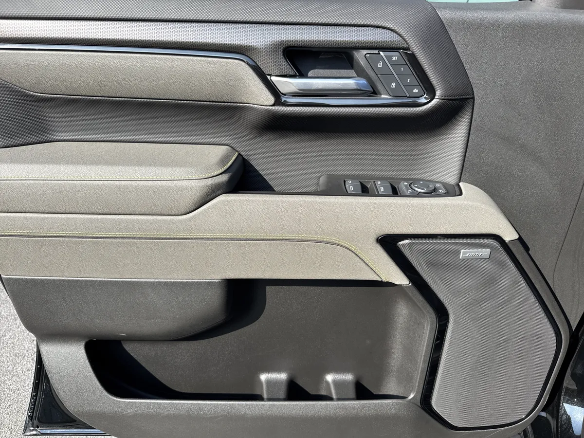 2025 Chevrolet Silverado 1500 ZR2 thumbnail 13