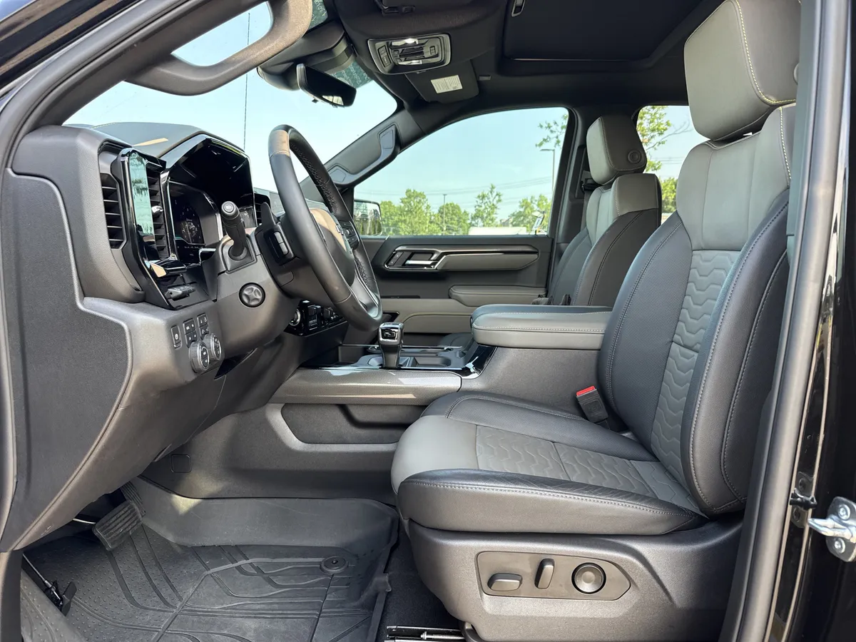 2025 Chevrolet Silverado 1500 ZR2 thumbnail 15