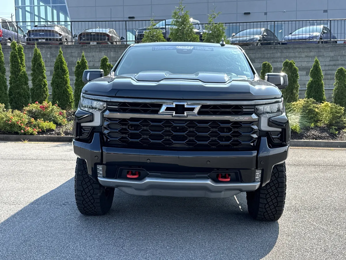 2025 Chevrolet Silverado 1500 ZR2 thumbnail 2