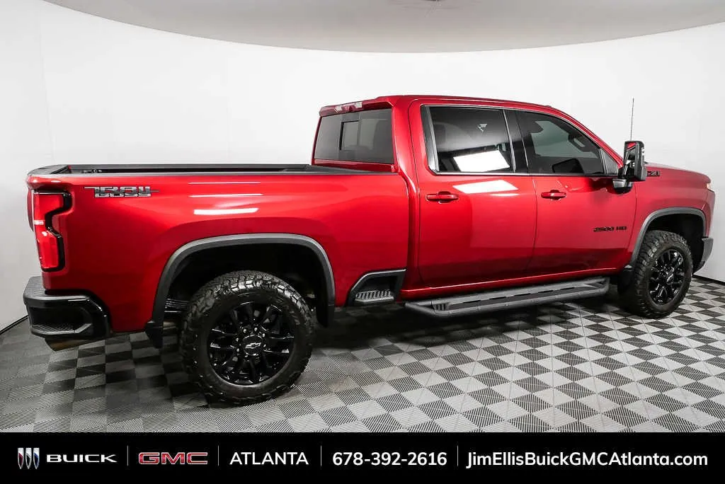 2025 Chevrolet Silverado 2500 HD LTZ thumbnail 2