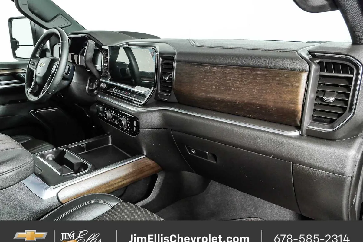 2025 Chevrolet Silverado 2500HD High Country thumbnail 24