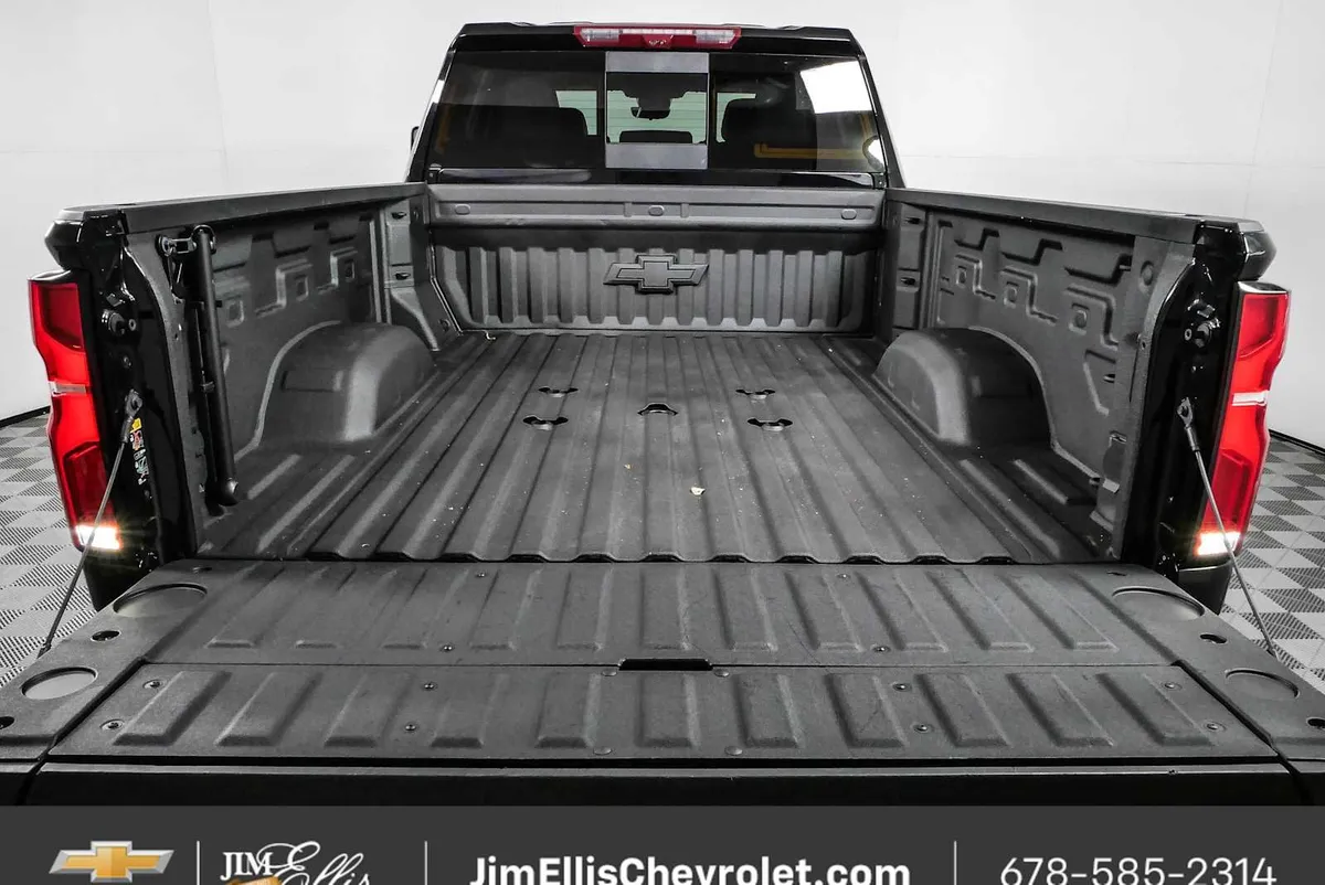 2025 Chevrolet Silverado 2500HD High Country thumbnail 31