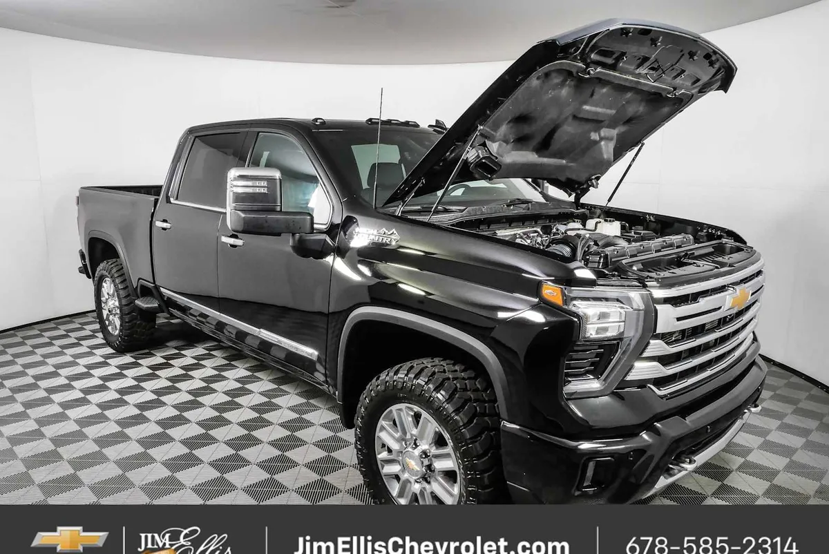 2025 Chevrolet Silverado 2500HD High Country thumbnail 32