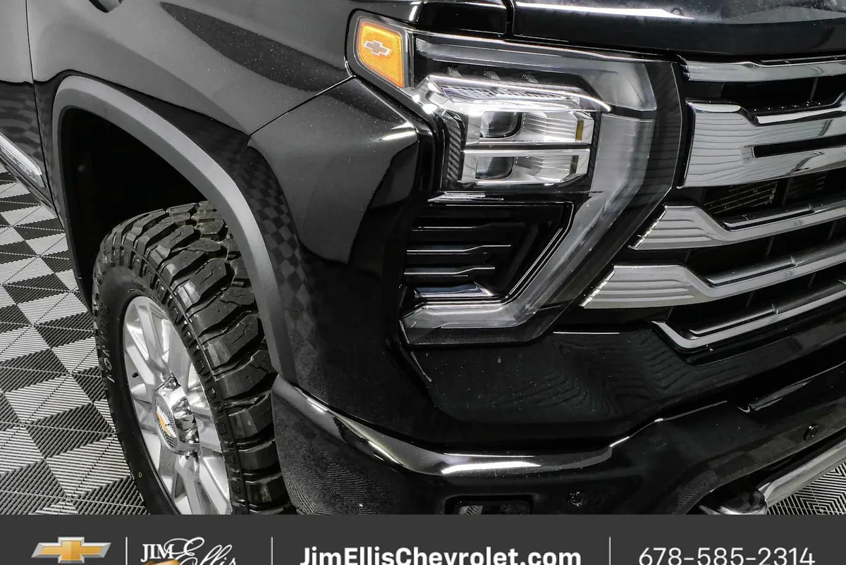 2025 Chevrolet Silverado 2500HD High Country thumbnail 34