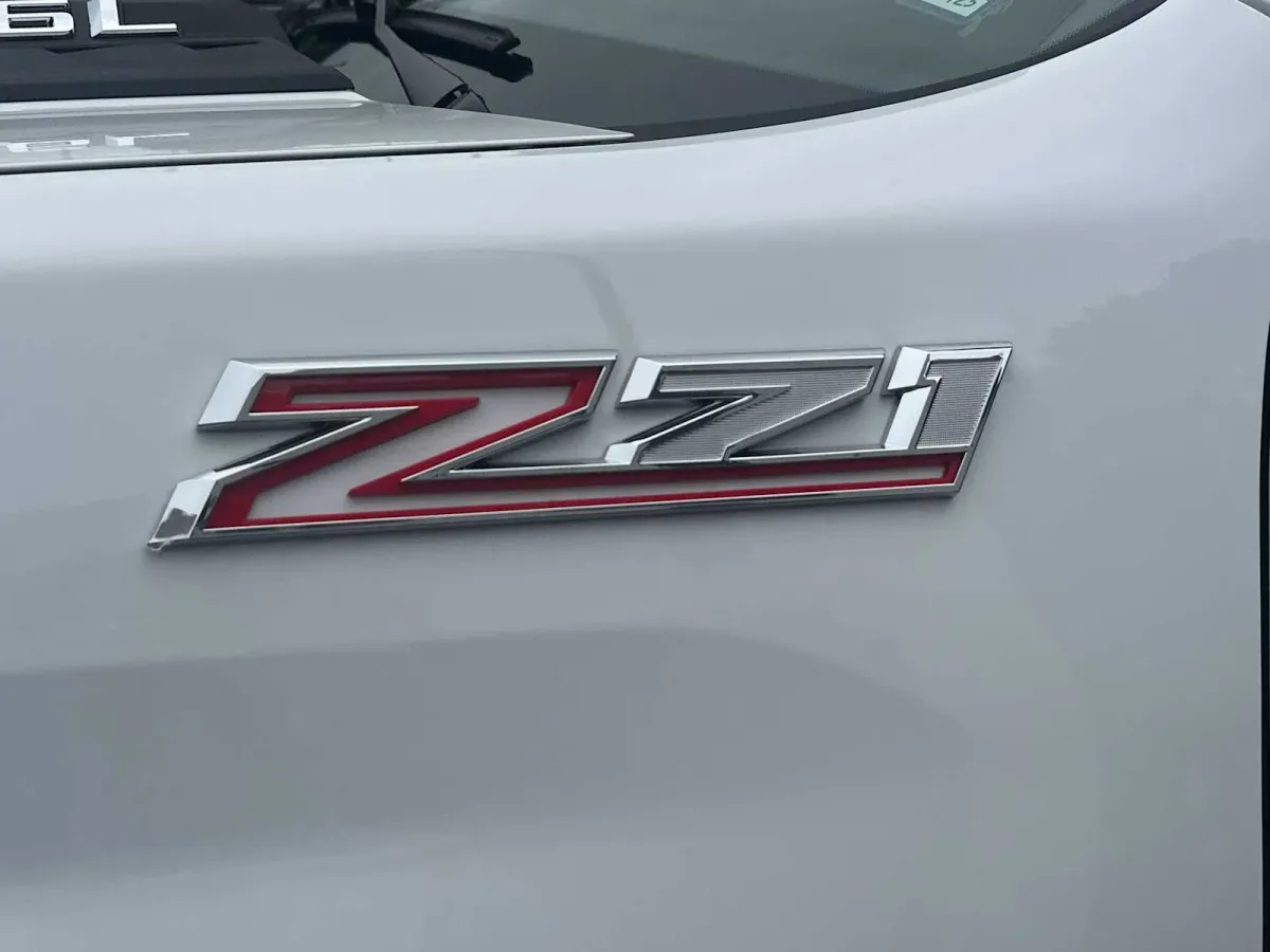 2025 Chevrolet Silverado 2500HD LT thumbnail 15