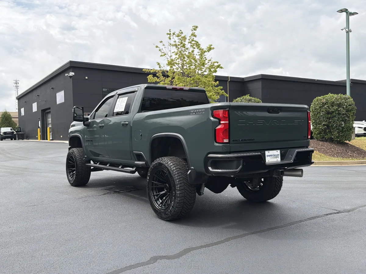 2025 Chevrolet Silverado 2500HD LT thumbnail 13