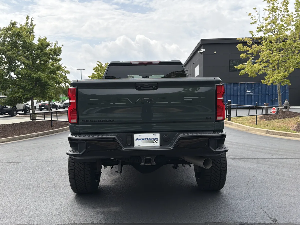2025 Chevrolet Silverado 2500HD LT thumbnail 14