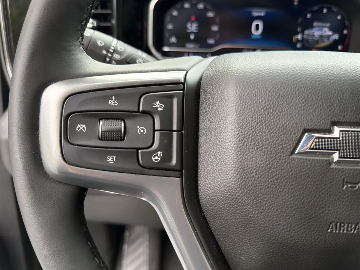 2025 Chevrolet Silverado 2500HD LT thumbnail 28