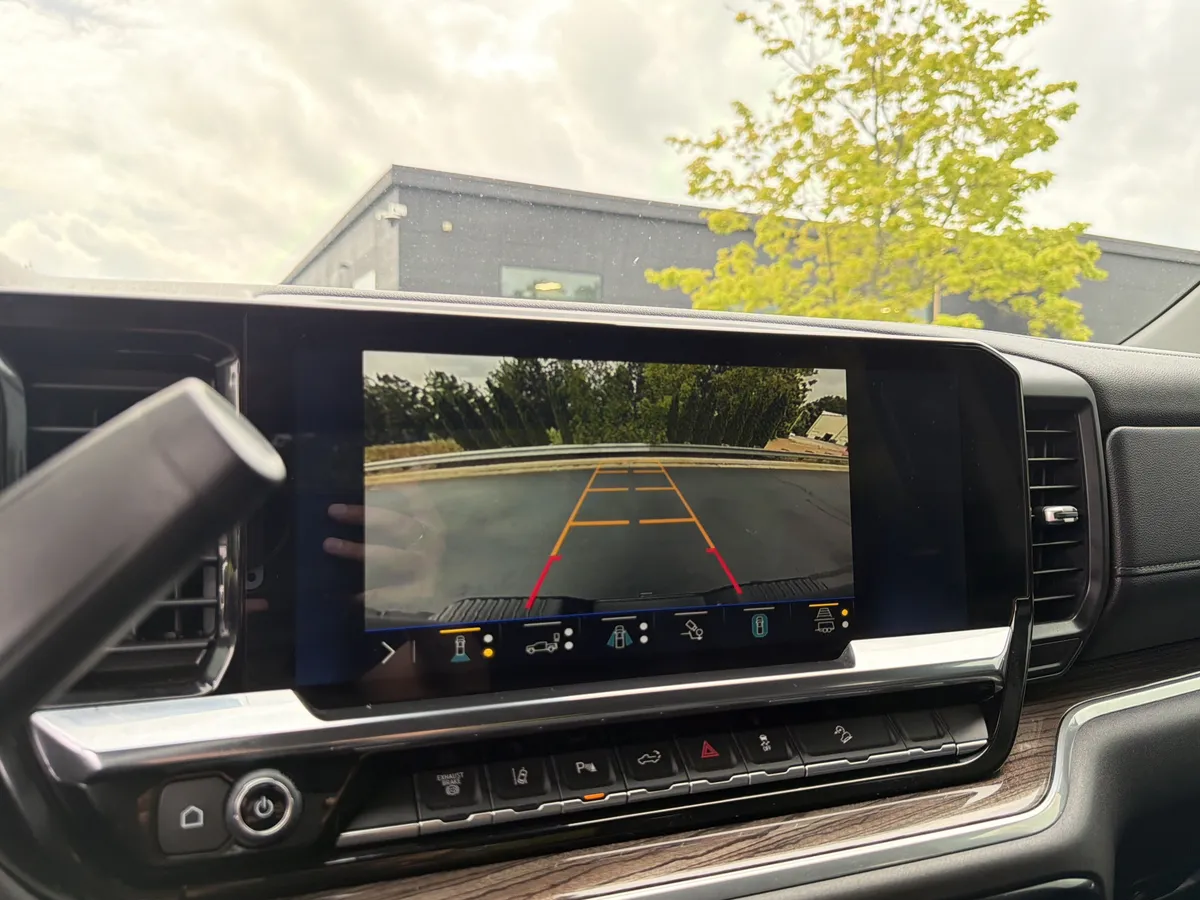 2025 Chevrolet Silverado 2500HD LT thumbnail 32