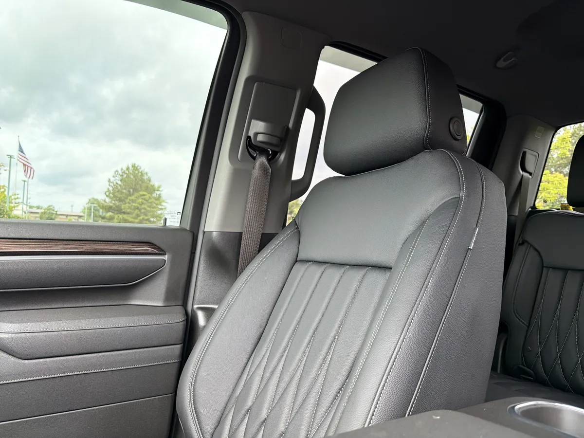 2025 Chevrolet Silverado 2500HD LT thumbnail 45