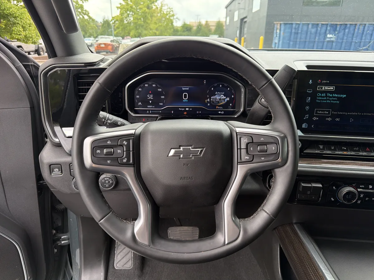 2025 Chevrolet Silverado 2500HD LT thumbnail 8
