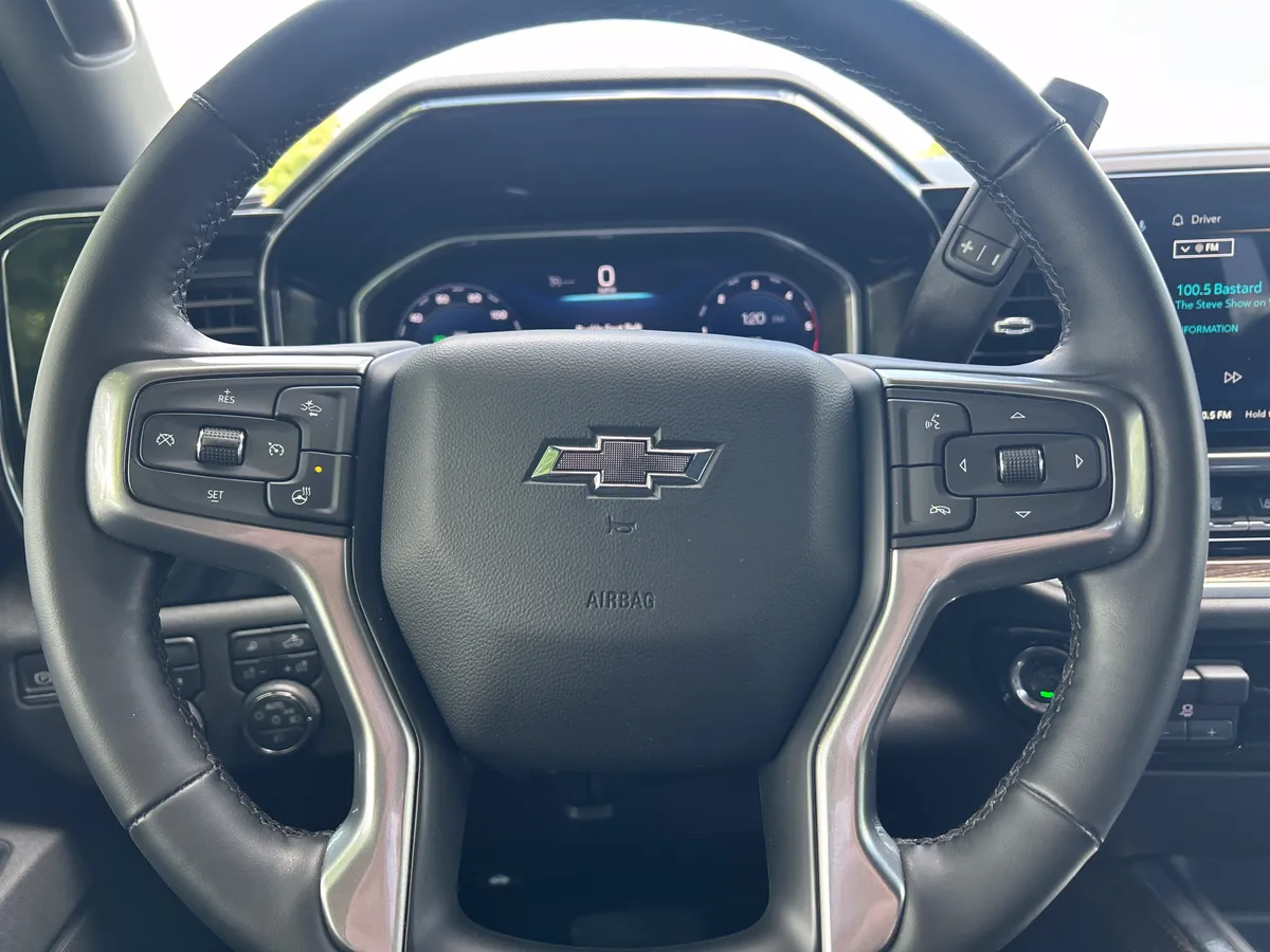 2025 Chevrolet Silverado 2500HD LT thumbnail 16