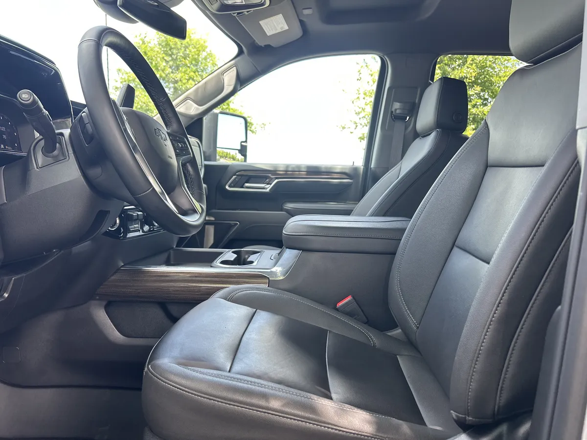 2025 Chevrolet Silverado 2500HD LT thumbnail 23