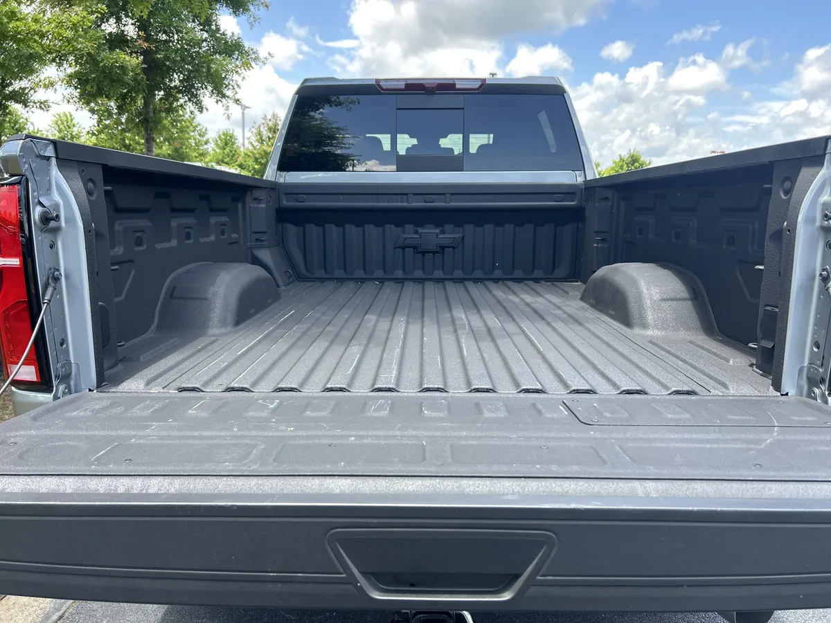 2025 Chevrolet Silverado 2500HD LT thumbnail 29