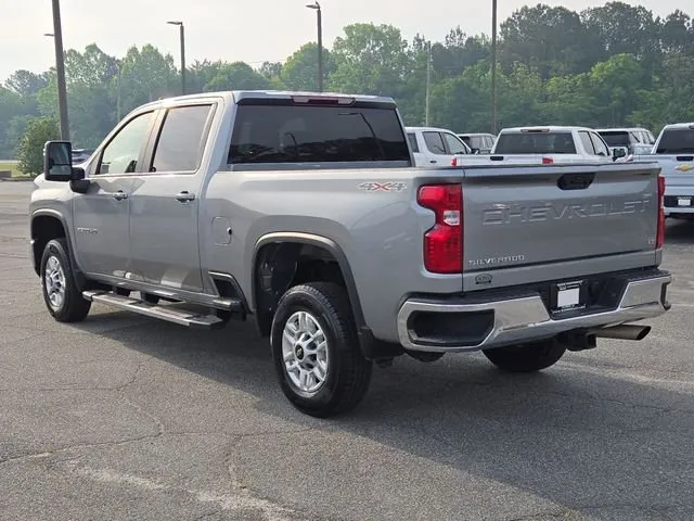 2025 Chevrolet Silverado 2500HD LT thumbnail 11