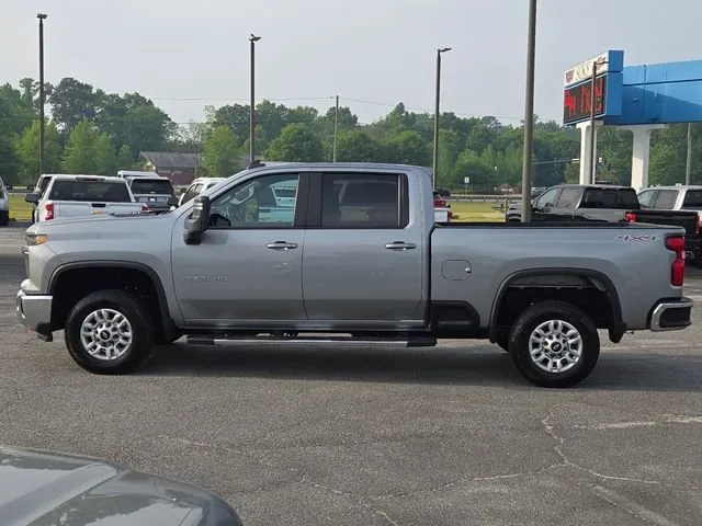 2025 Chevrolet Silverado 2500HD LT thumbnail 14
