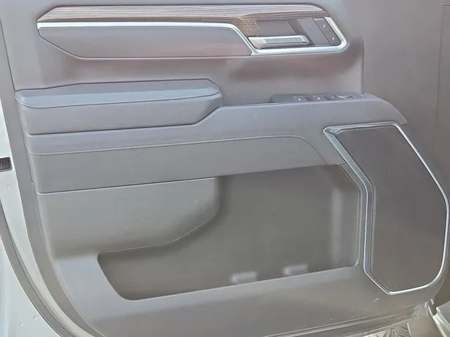 2025 Chevrolet Silverado 2500HD LT thumbnail 15