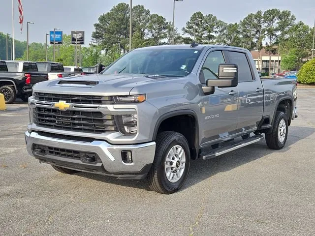 2025 Chevrolet Silverado 2500HD LT thumbnail 2