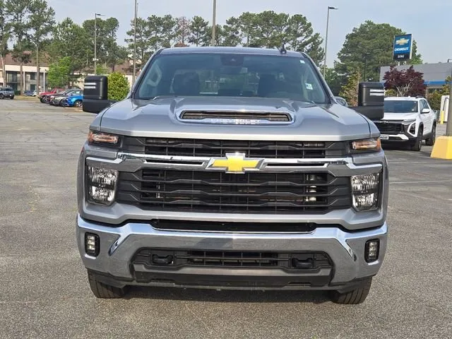 2025 Chevrolet Silverado 2500HD LT thumbnail 3
