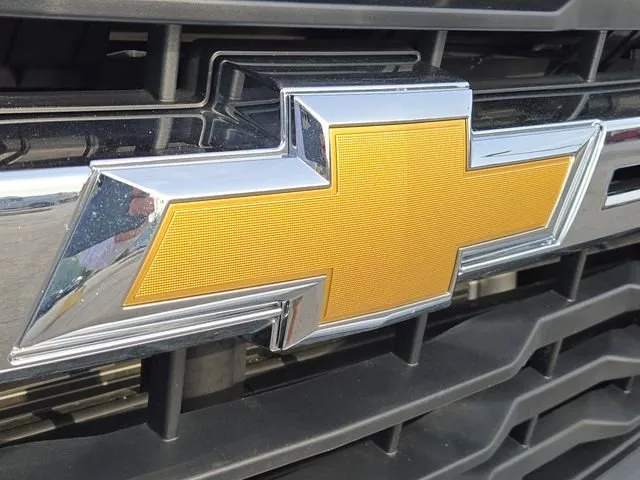 2025 Chevrolet Silverado 2500HD LT thumbnail 6