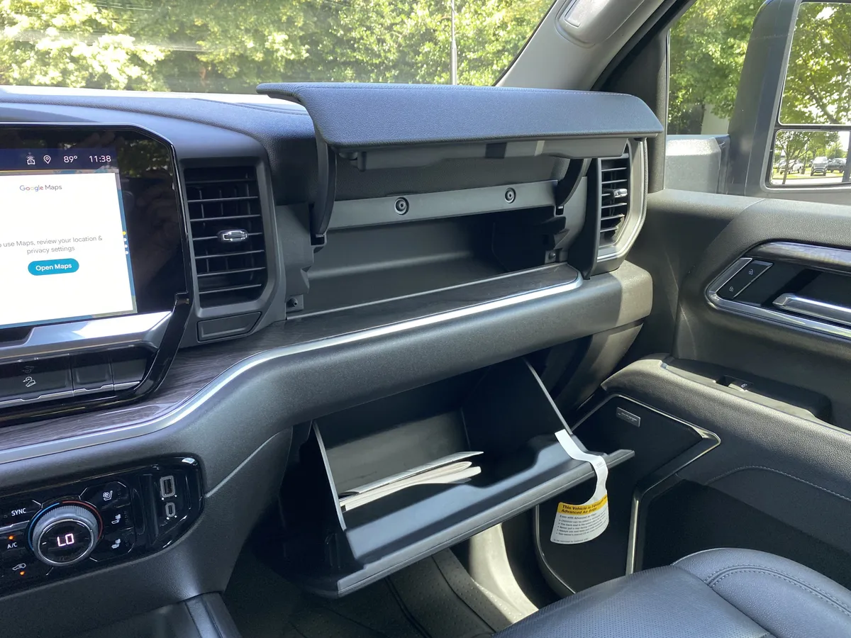 2025 Chevrolet Silverado 2500HD LTZ thumbnail 31