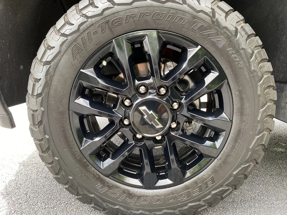 2025 Chevrolet Silverado 2500HD LTZ thumbnail 48