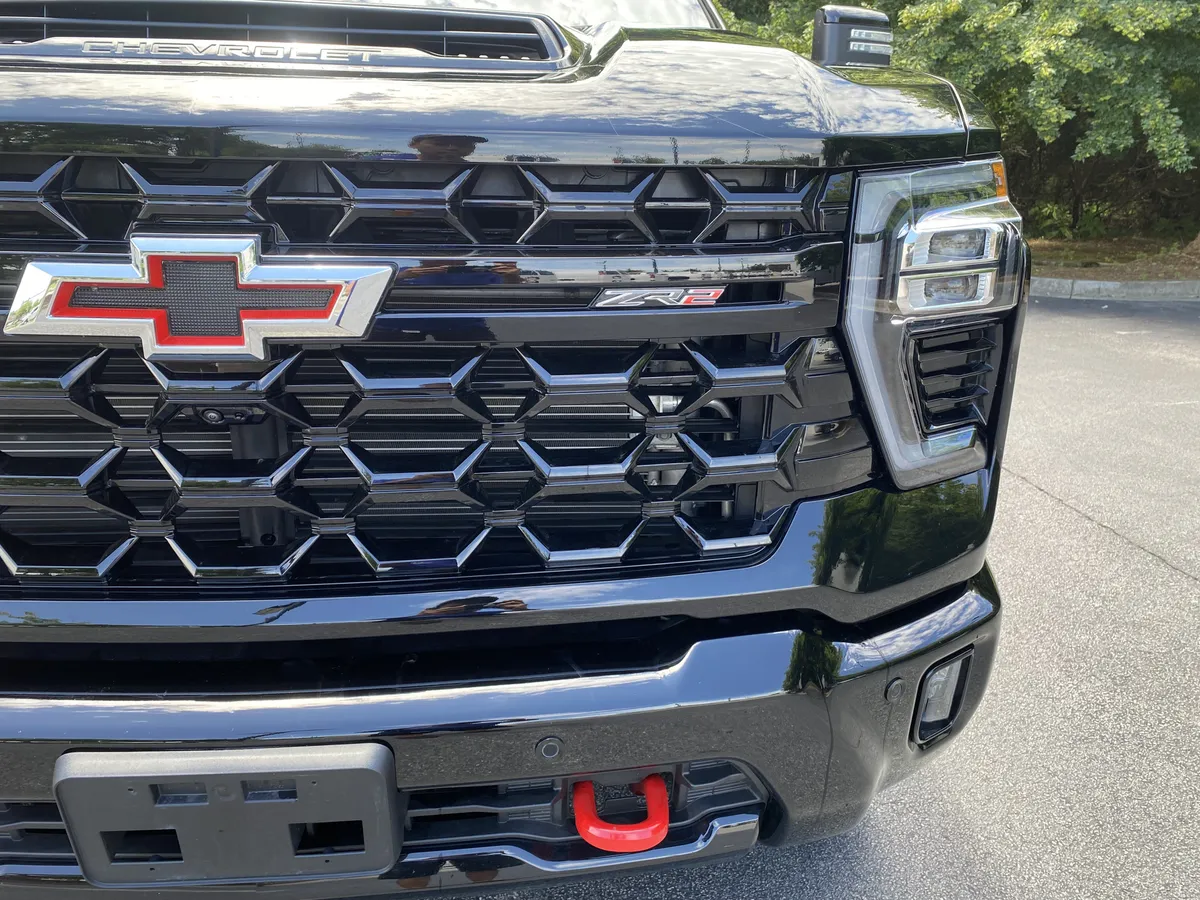 2025 Chevrolet Silverado 2500HD ZR2 thumbnail 14