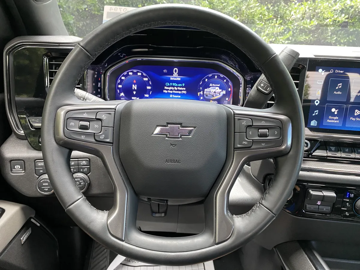 2025 Chevrolet Silverado 2500HD ZR2 thumbnail 19